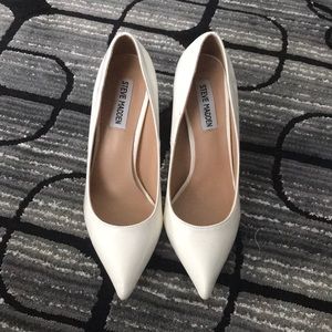 Steve Madden White Pumps